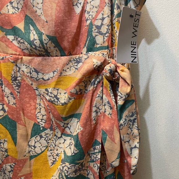 *NWT* Nine West Colorful Floral Side Wrap Beachy
Dress Women's - Picture 7 of 9